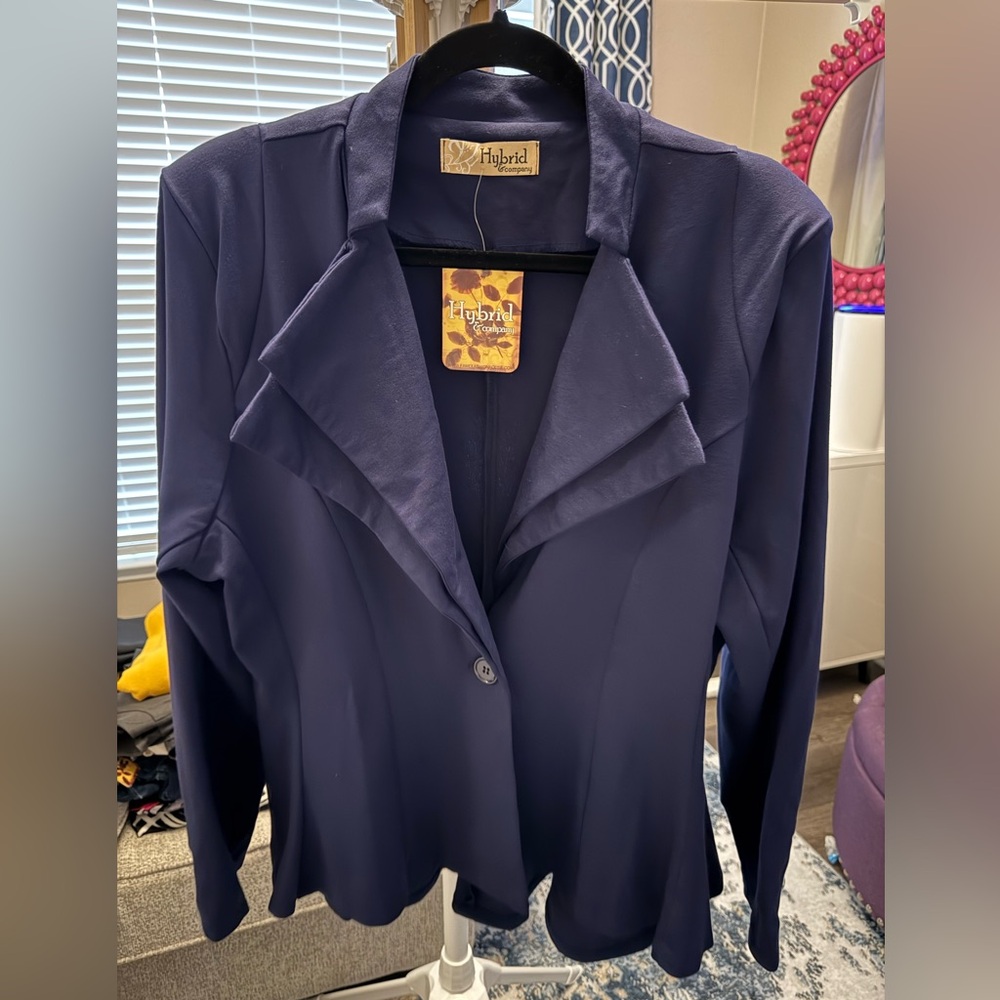 Hybrid & Company Women's Classic Blue Blazer